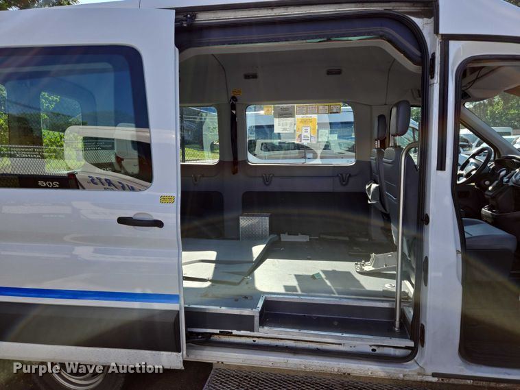 image for item EC4324 2017 Ford Transit 150 delivery van