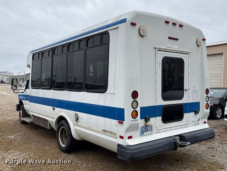 image for item EC4482 2013 Ford E450 Super Duty shuttle bus