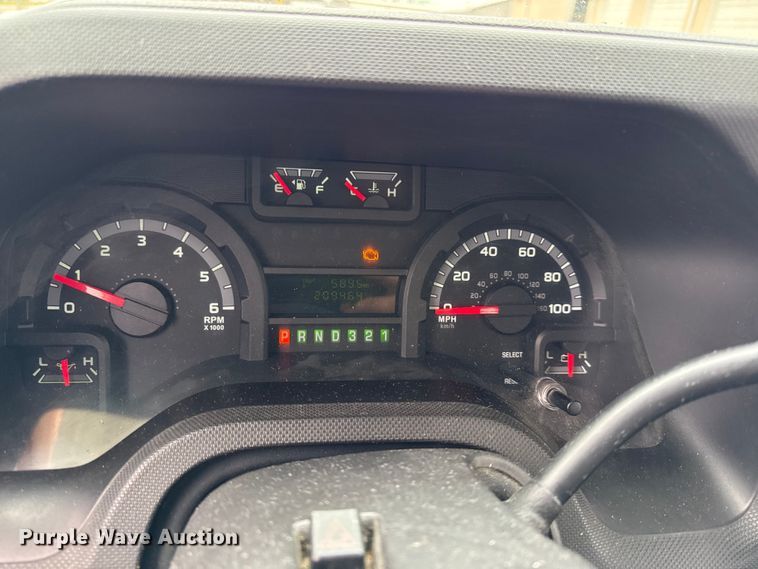 image for item EC4482 2013 Ford E450 Super Duty shuttle bus