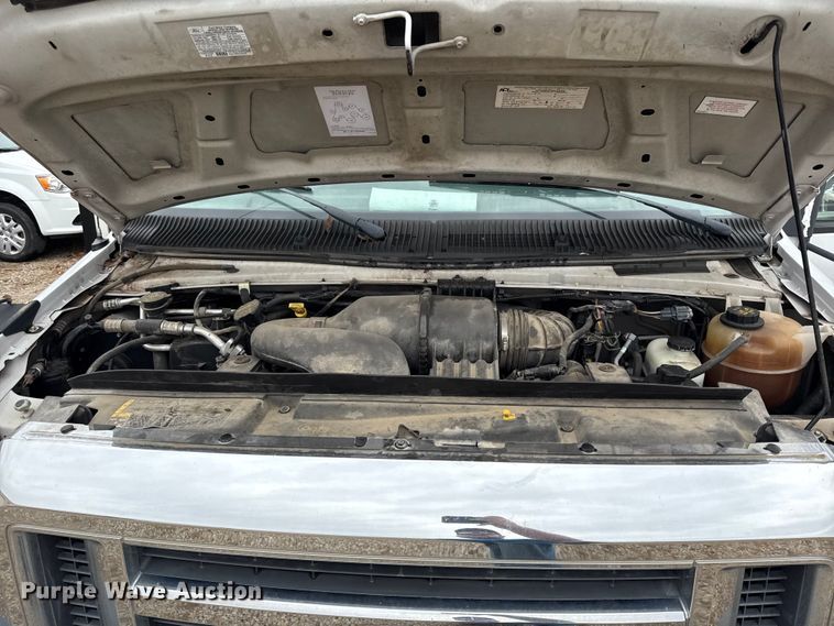 image for item EC4482 2013 Ford E450 Super Duty shuttle bus