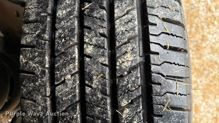 image for item EC4482 2013 Ford E450 Super Duty shuttle bus