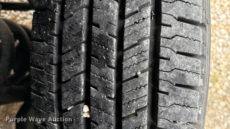 image for item EC4482 2013 Ford E450 Super Duty shuttle bus