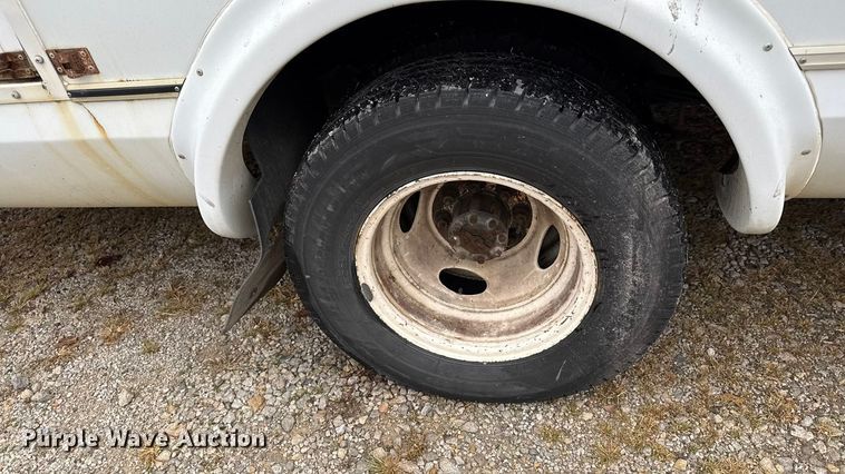 image for item EC4482 2013 Ford E450 Super Duty shuttle bus