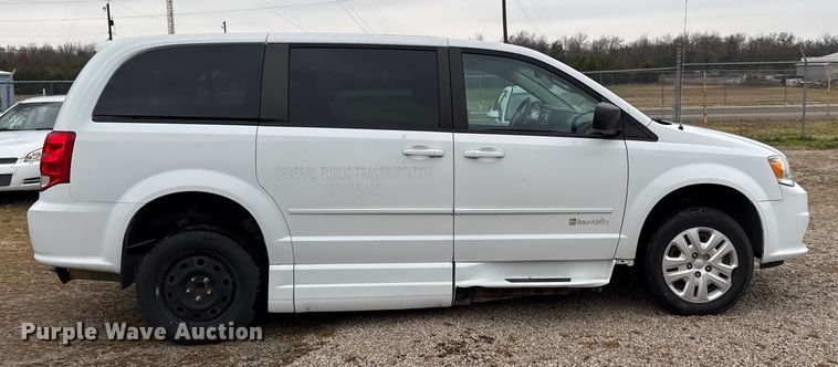 image for item EC4483 2015 Dodge Grand Caravan handicap accessible van