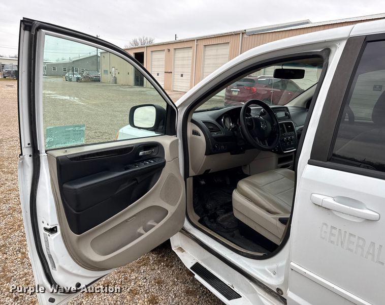 image for item EC4483 2015 Dodge Grand Caravan handicap accessible van
