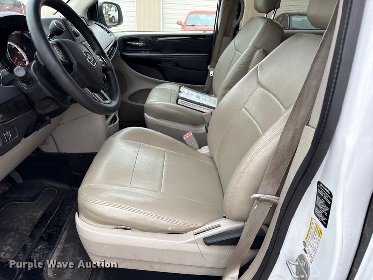 image for item EC4483 2015 Dodge Grand Caravan handicap accessible van