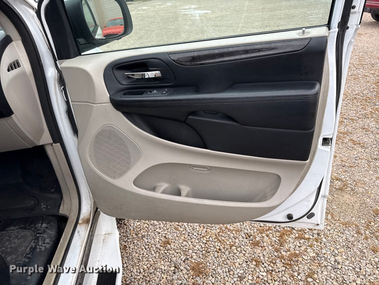 image for item EC4483 2015 Dodge Grand Caravan handicap accessible van