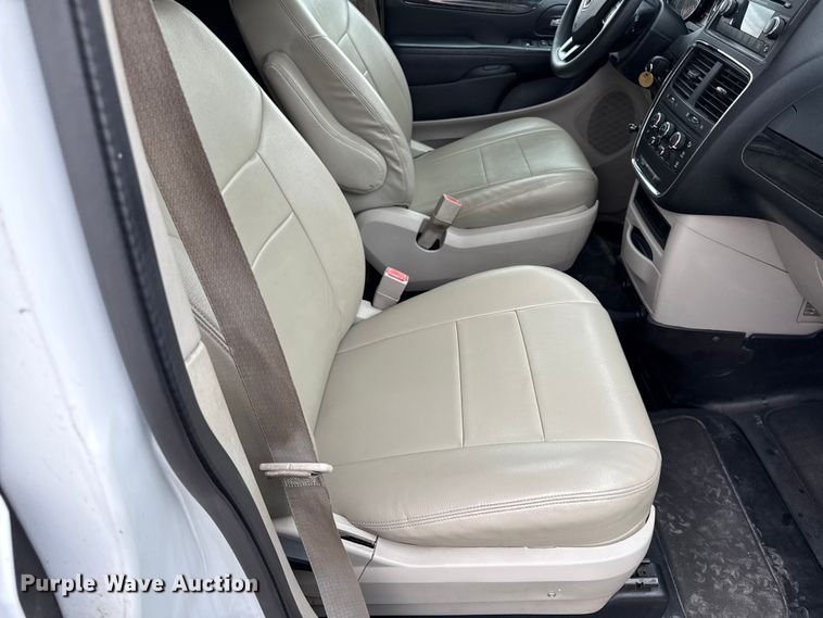 image for item EC4483 2015 Dodge Grand Caravan handicap accessible van