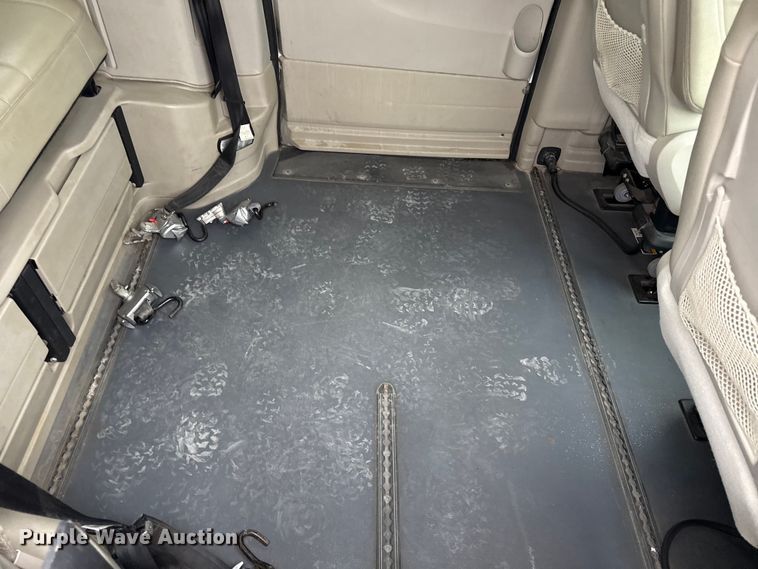 image for item EC4483 2015 Dodge Grand Caravan handicap accessible van