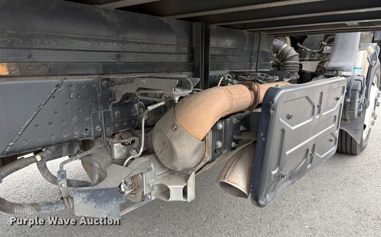 image for item EC8144 2019 Isuzu NRR box truck