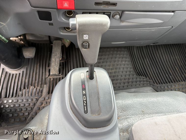 image for item EC8144 2019 Isuzu NRR box truck