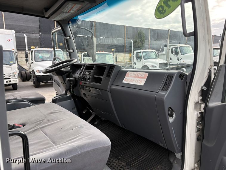 image for item EC8144 2019 Isuzu NRR box truck