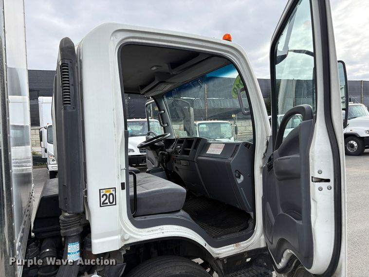 image for item EC8144 2019 Isuzu NRR box truck