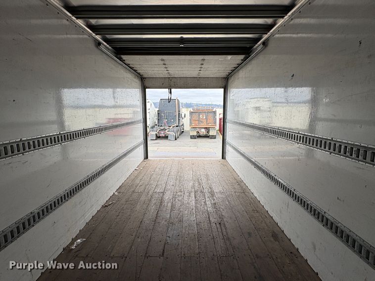 image for item EC8144 2019 Isuzu NRR box truck