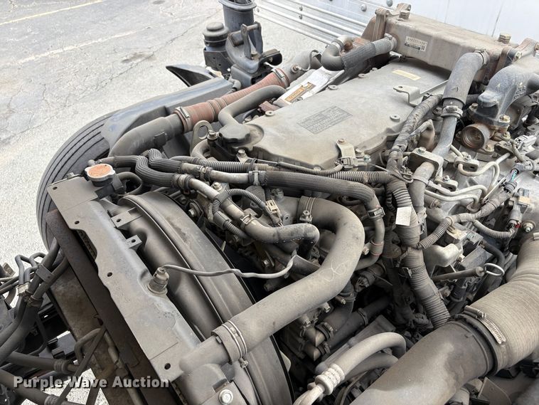 image for item EC8144 2019 Isuzu NRR box truck