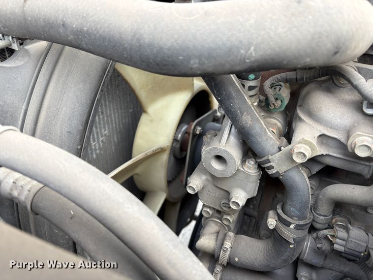 image for item EC8144 2019 Isuzu NRR box truck