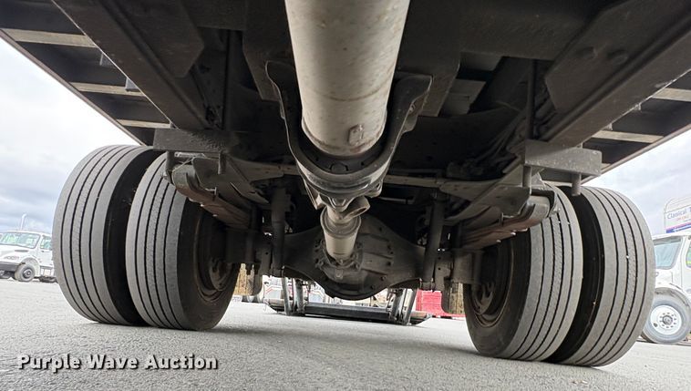 image for item EC8144 2019 Isuzu NRR box truck