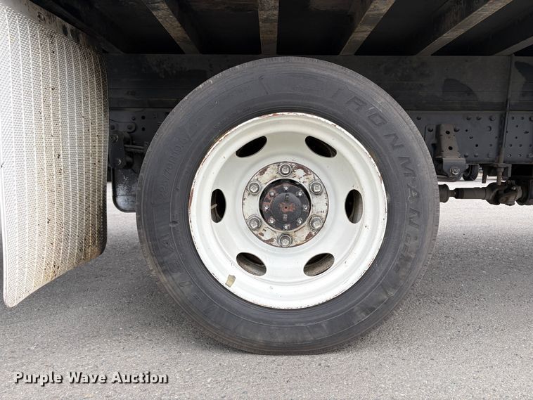 image for item EC8144 2019 Isuzu NRR box truck