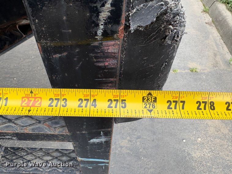 image for item EC8144 2019 Isuzu NRR box truck