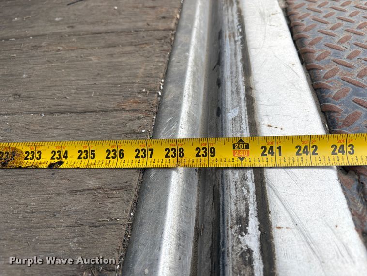 image for item EC8144 2019 Isuzu NRR box truck