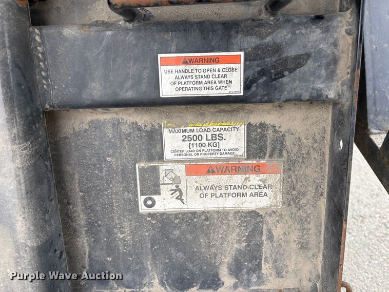 image for item EC8144 2019 Isuzu NRR box truck