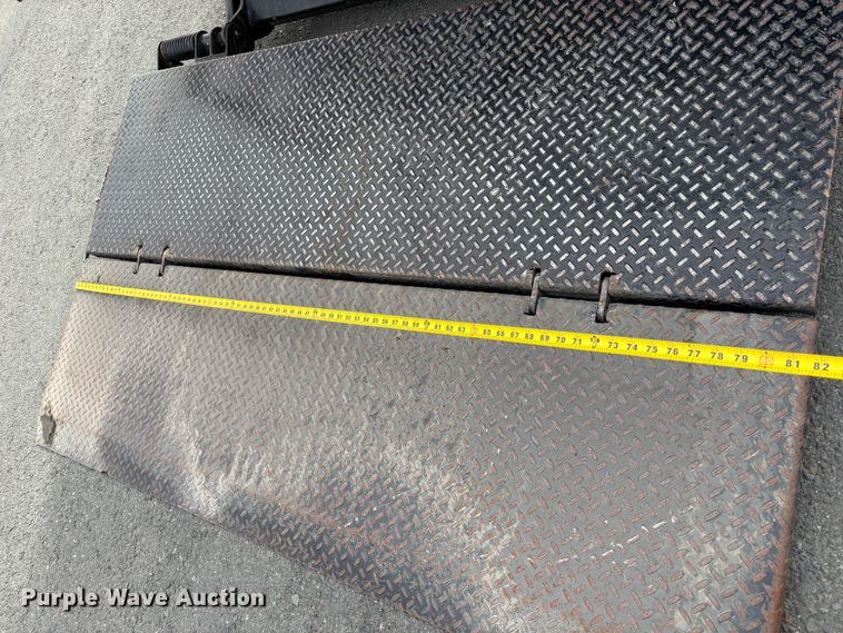 image for item EC8144 2019 Isuzu NRR box truck