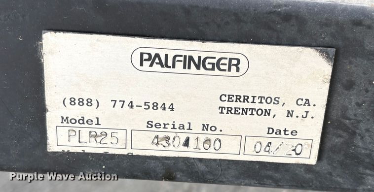 image for item EC8144 2019 Isuzu NRR box truck