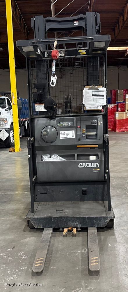 image for item EC8145 2018 Crown SP3520-30 order picker