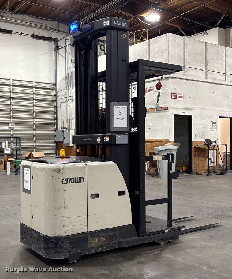 image for item EC8145 2018 Crown SP3520-30 order picker