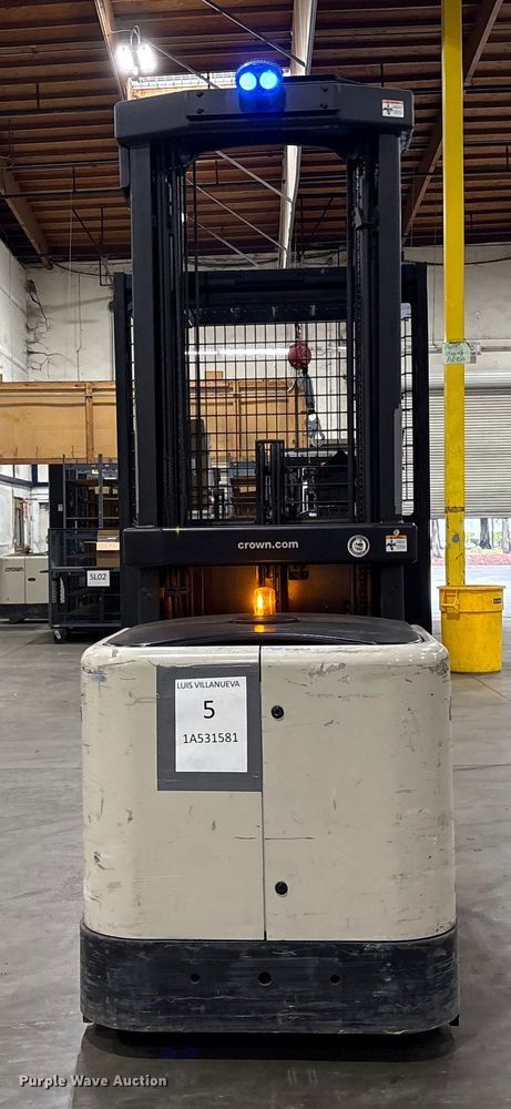 image for item EC8145 2018 Crown SP3520-30 order picker