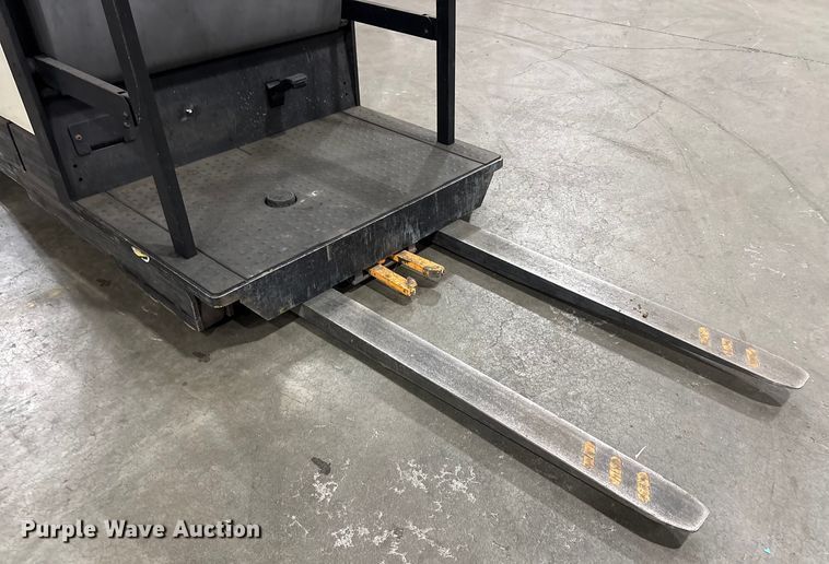 image for item EC8145 2018 Crown SP3520-30 order picker