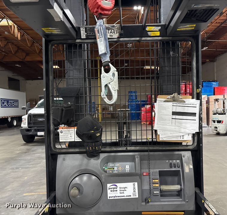 image for item EC8145 2018 Crown SP3520-30 order picker