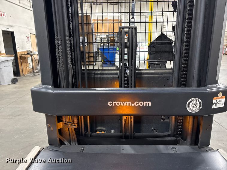 image for item EC8145 2018 Crown SP3520-30 order picker