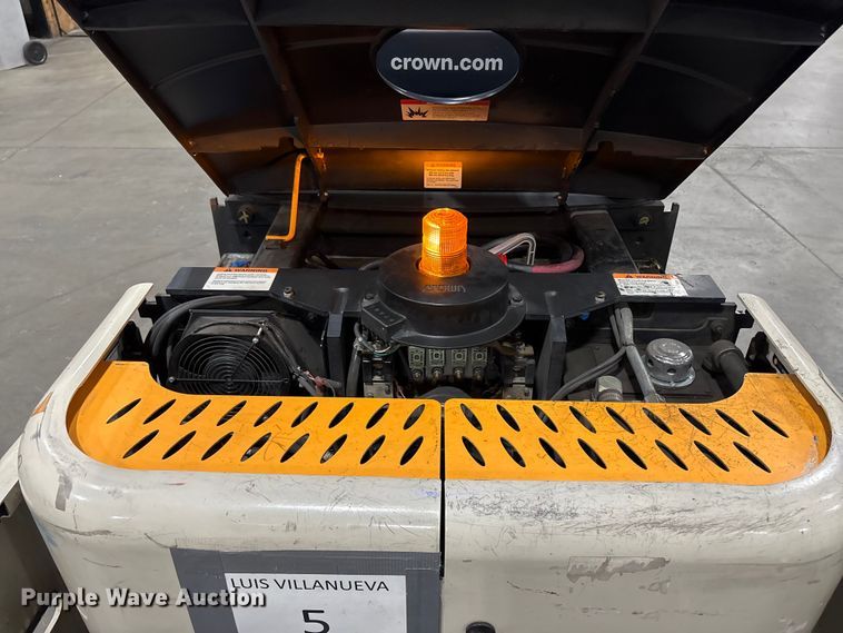 image for item EC8145 2018 Crown SP3520-30 order picker