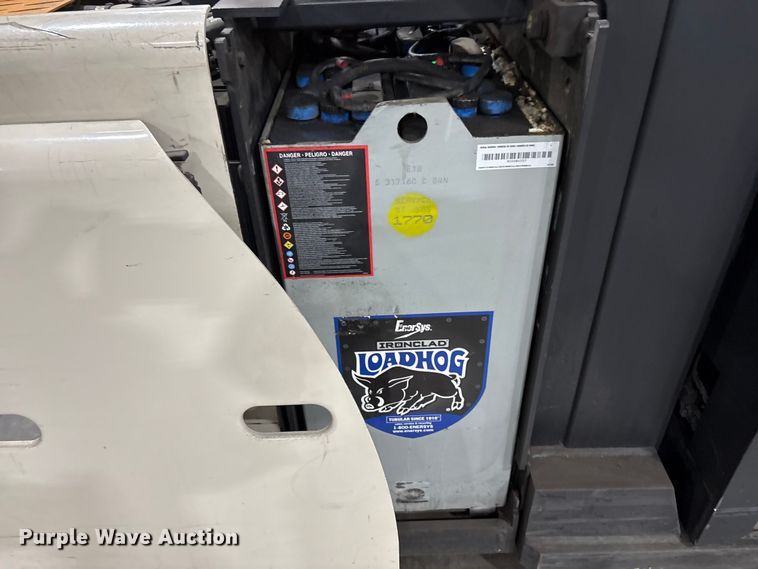 image for item EC8145 2018 Crown SP3520-30 order picker