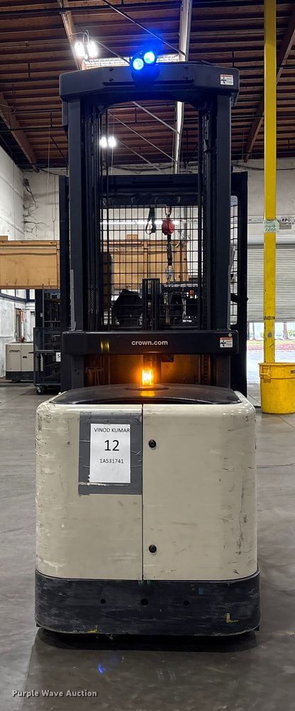 image for item EC8146 2018 Crown SP3520-30 order picker