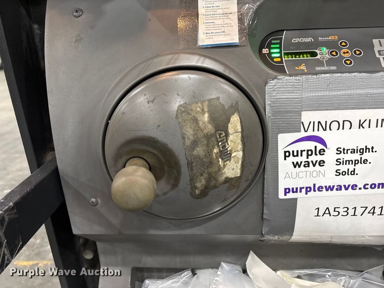 image for item EC8146 2018 Crown SP3520-30 order picker