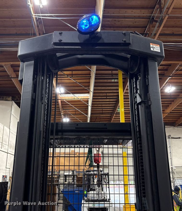 image for item EC8146 2018 Crown SP3520-30 order picker