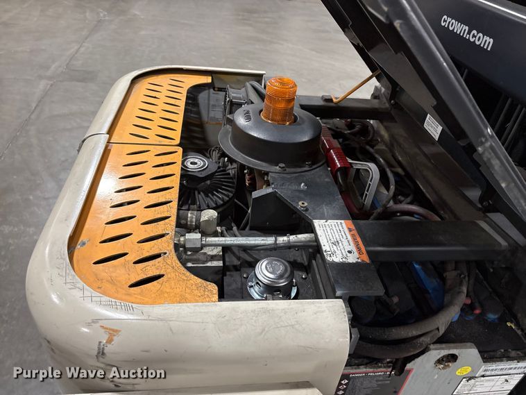 image for item EC8146 2018 Crown SP3520-30 order picker