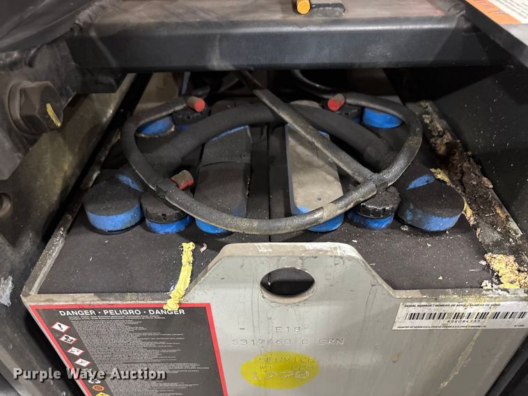 image for item EC8146 2018 Crown SP3520-30 order picker