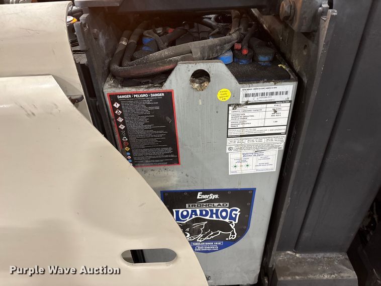 image for item EC8146 2018 Crown SP3520-30 order picker