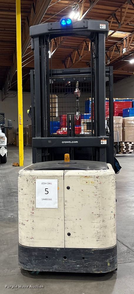 image for item EC8147 2017 Crown SP3500-30 order picker