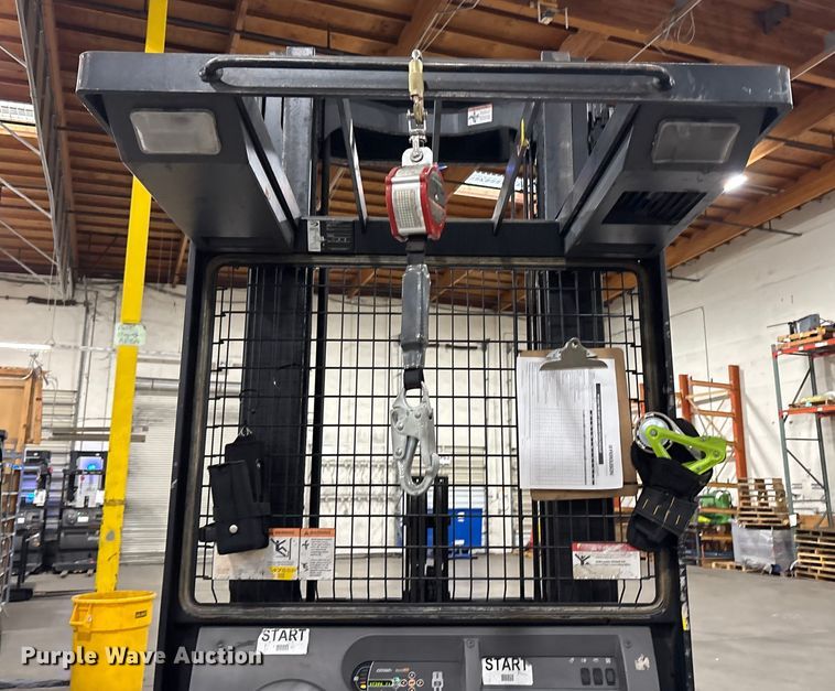 image for item EC8147 2017 Crown SP3500-30 order picker