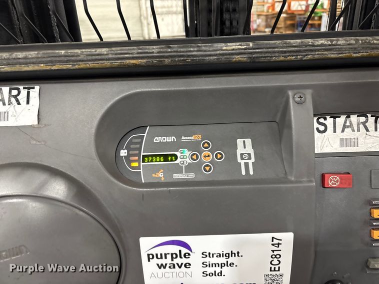 image for item EC8147 2017 Crown SP3500-30 order picker