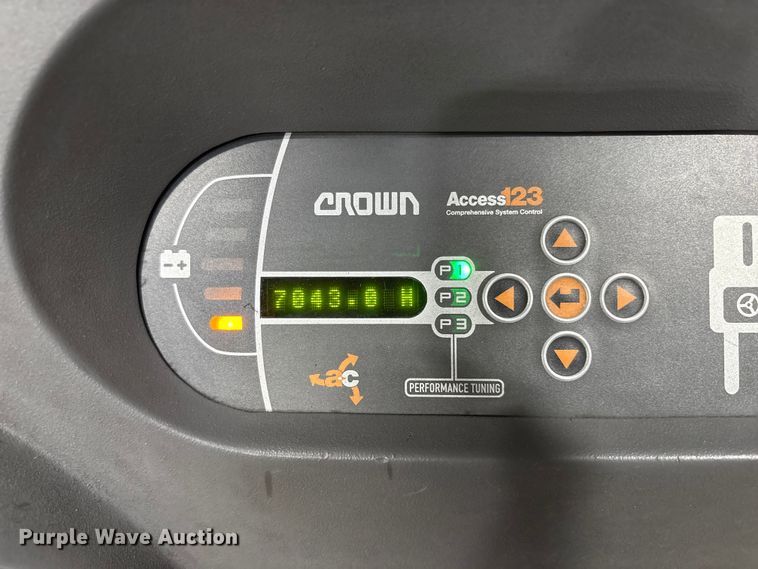 image for item EC8147 2017 Crown SP3500-30 order picker