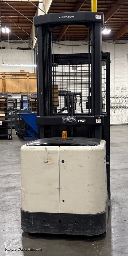 image for item EC8148 2015 Crown SP3520-30 order picker