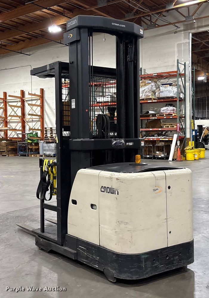 image for item EC8148 2015 Crown SP3520-30 order picker