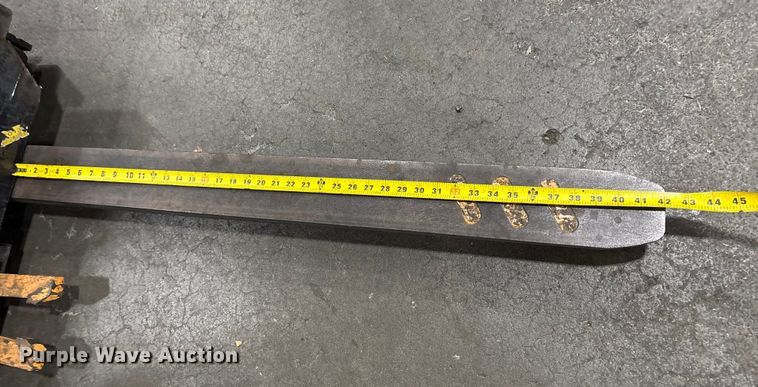 image for item EC8148 2015 Crown SP3520-30 order picker