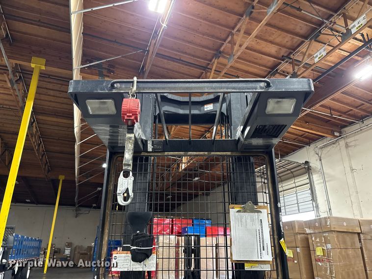 image for item EC8148 2015 Crown SP3520-30 order picker