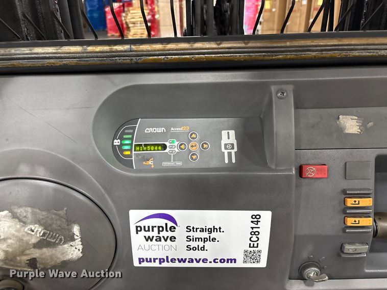 image for item EC8148 2015 Crown SP3520-30 order picker